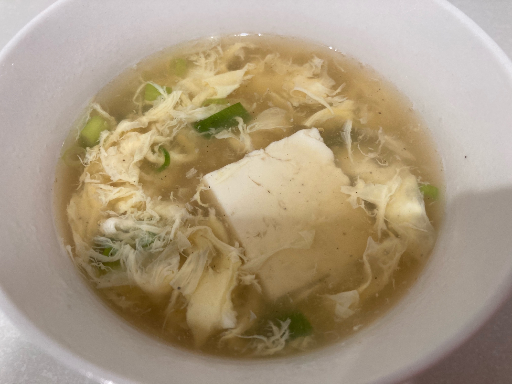 ボリューム満点！豆腐と卵の中華スープ