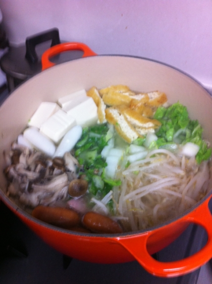 鶏ももとウィンナーを入れましたが、とってもアッサリして美味しかったです☆
明日は、残りのスープで雑炊決定～～(/≧∇)/