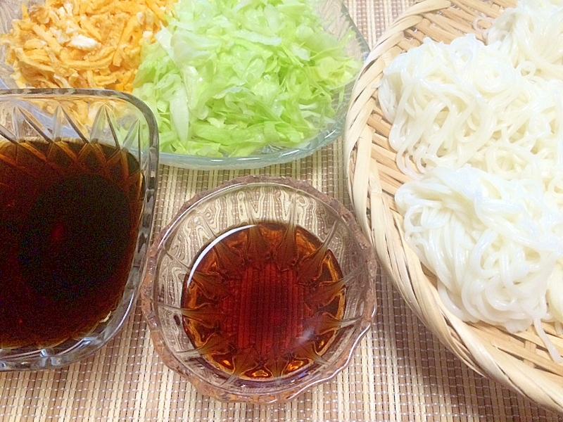 簡単◎うちの基本のそうめんつゆ&変わり付け合わせ*