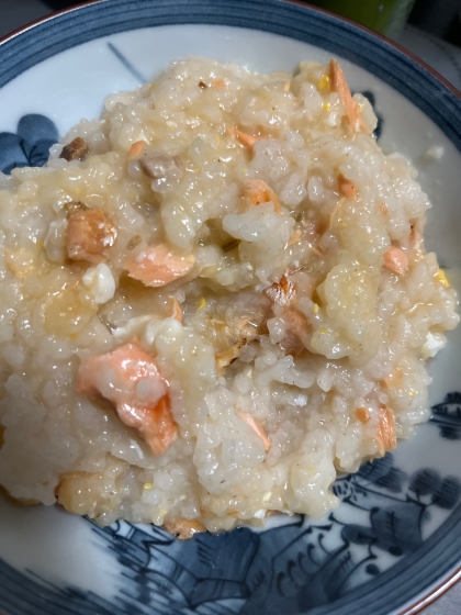 炊飯器で簡単！だけど本格！鮭と卵のお粥