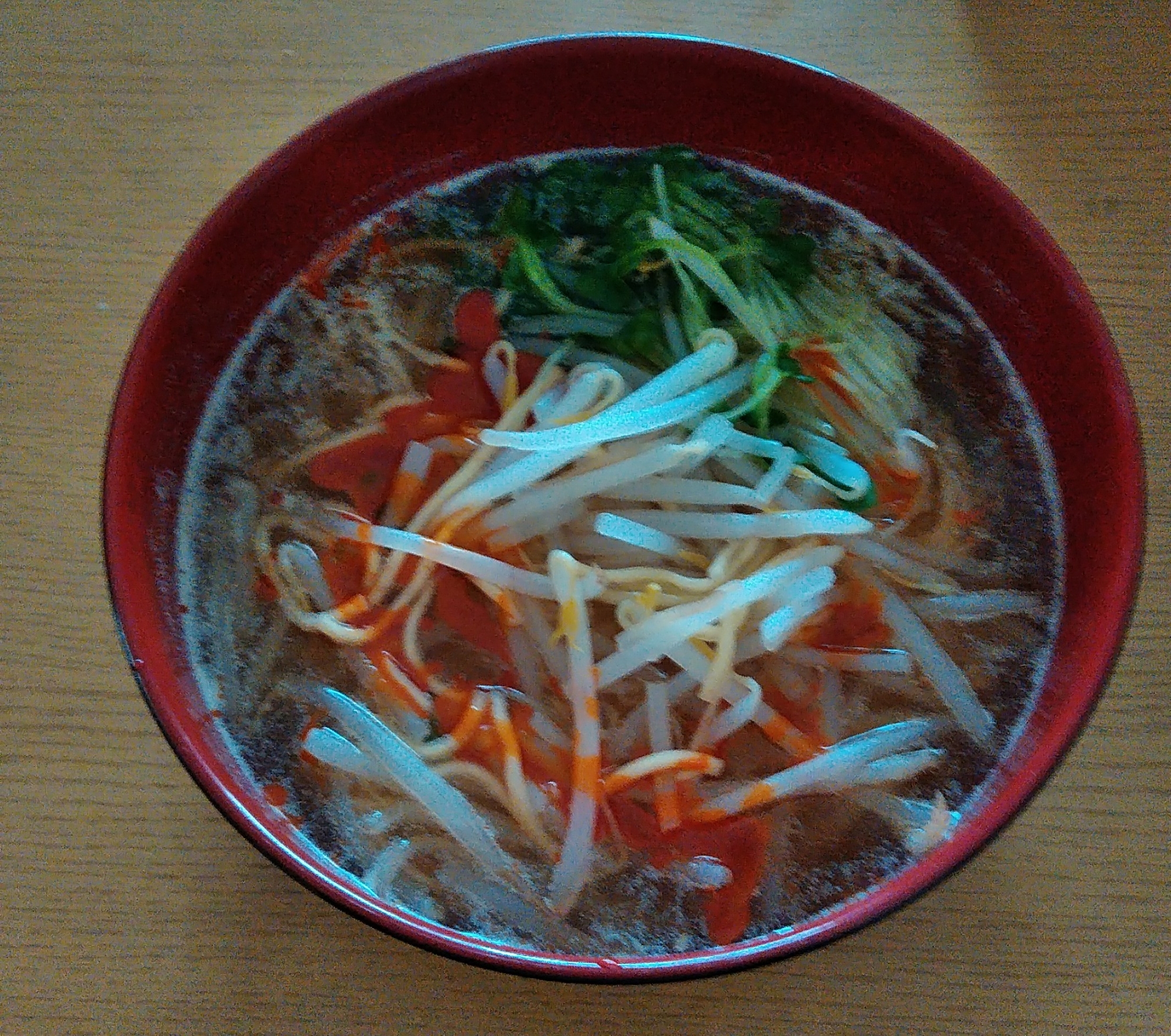 もやしと貝割れ大根の担々麺