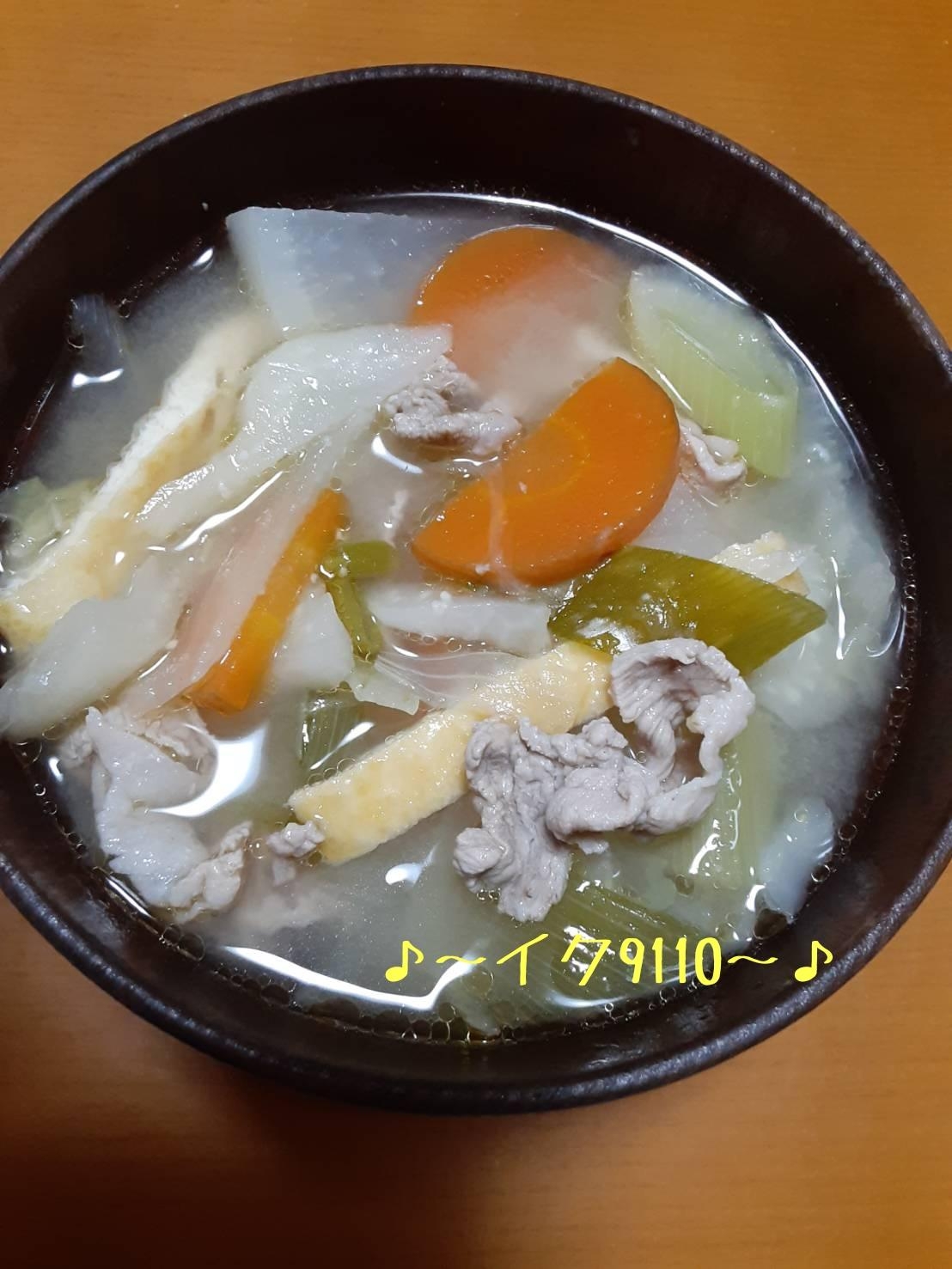 節約！有り合わせ野菜タップリの豚汁