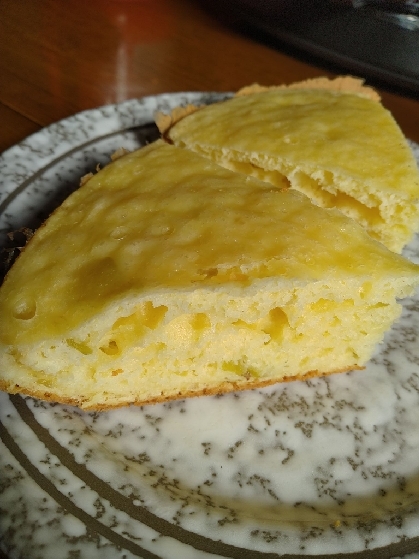 炊飯器で簡単♪　梅酒と梅酒の実のケーキ