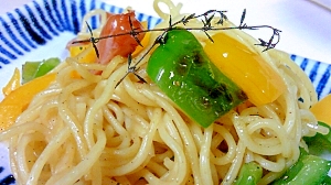 パプリカとピーマンの焼きそば