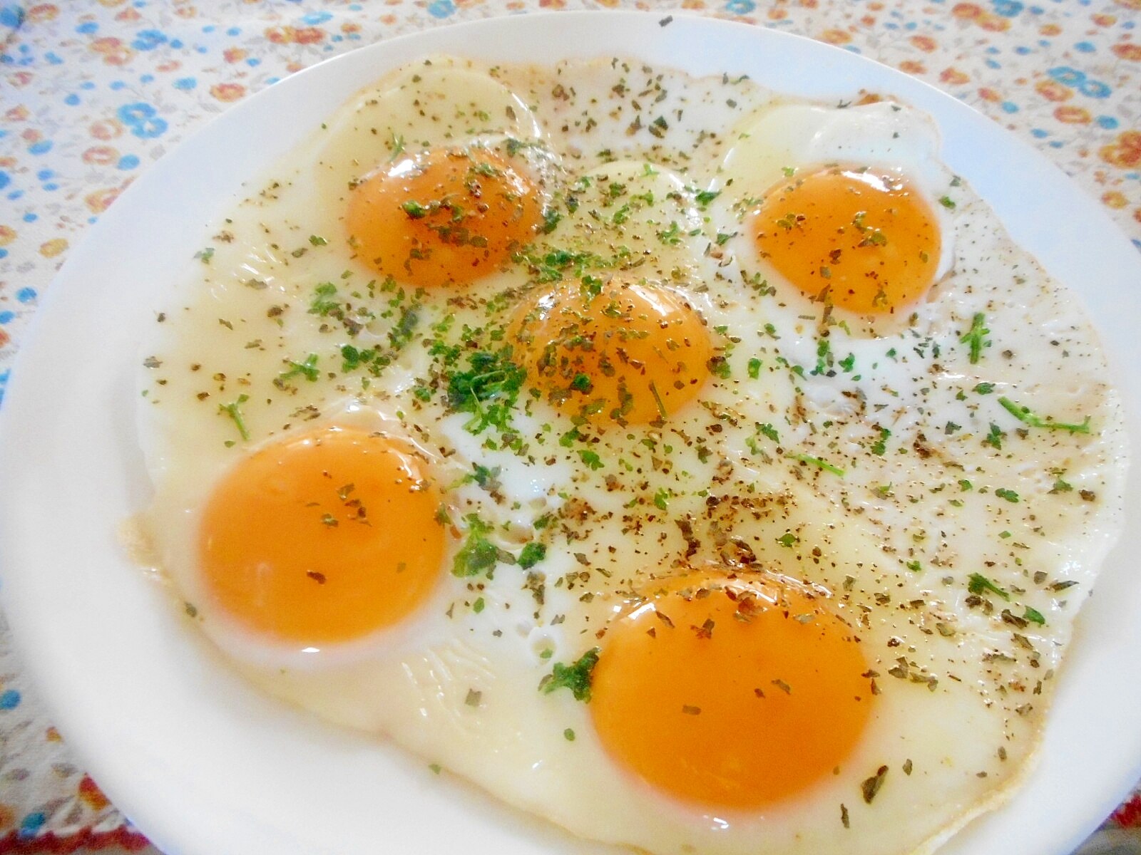 ハーブ風味の円盤目玉焼き レシピ・作り方 by mococo05 - 楽天レシピ