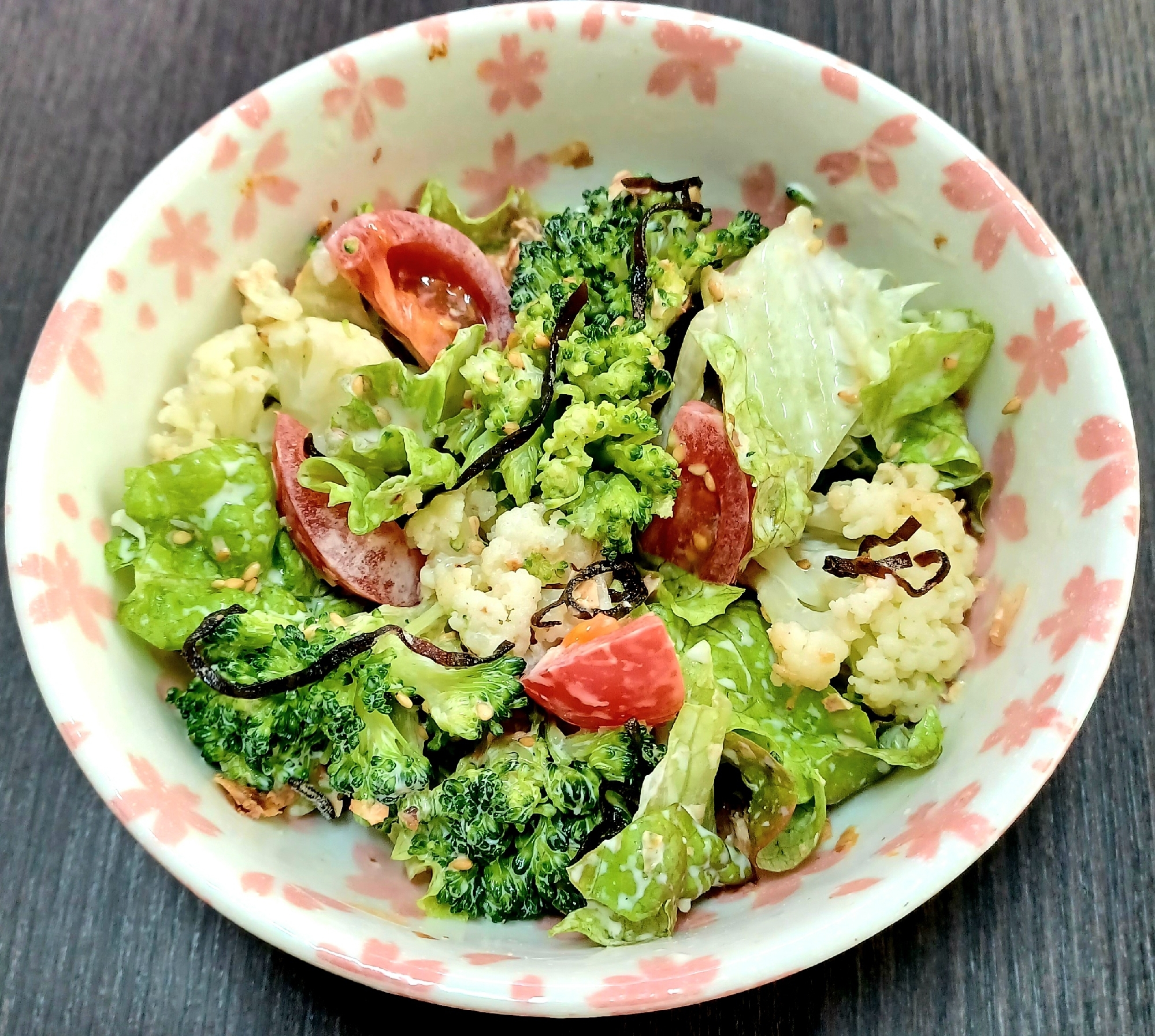 カリフラワーと塩昆布のサラダ