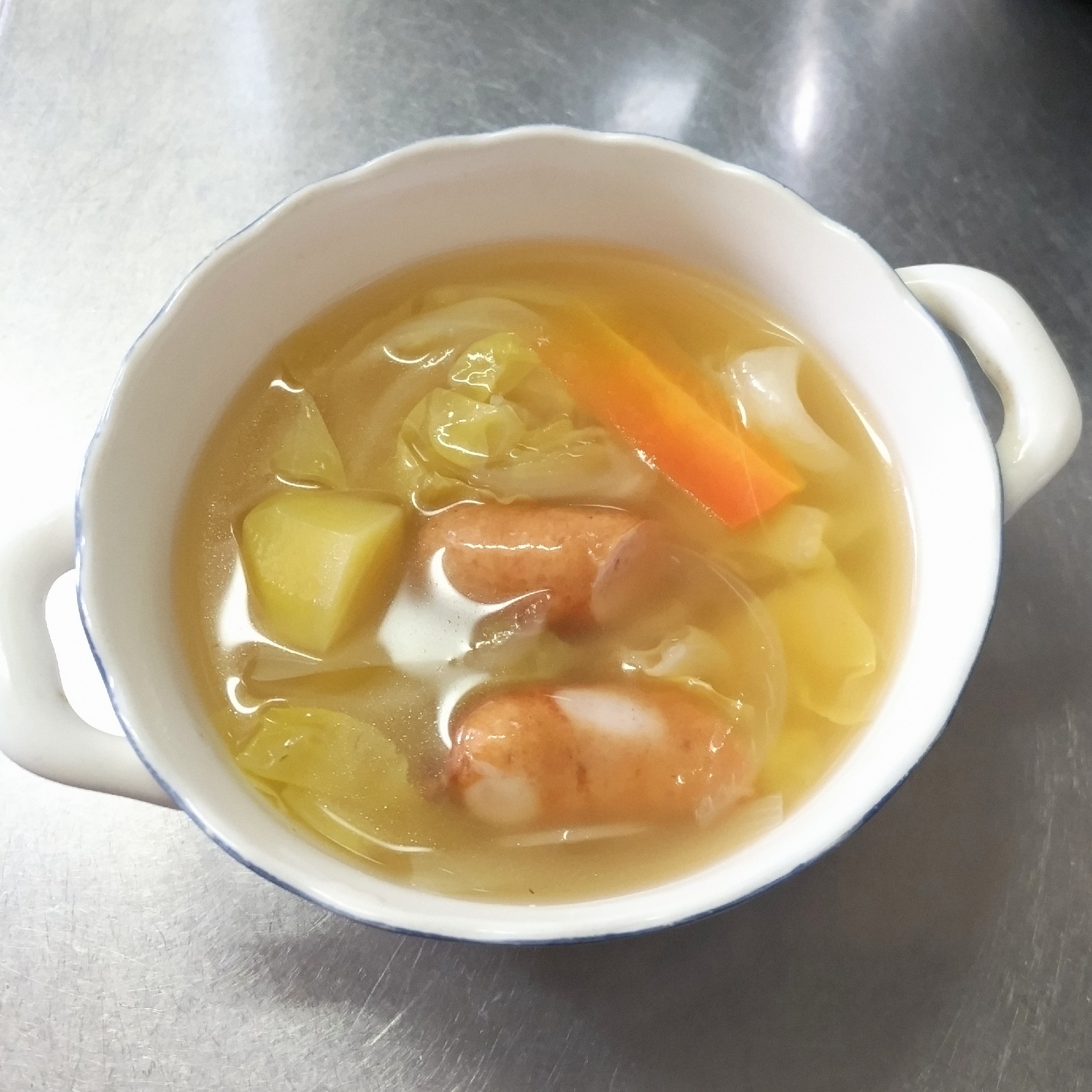 春キャベツのコンソメスープ