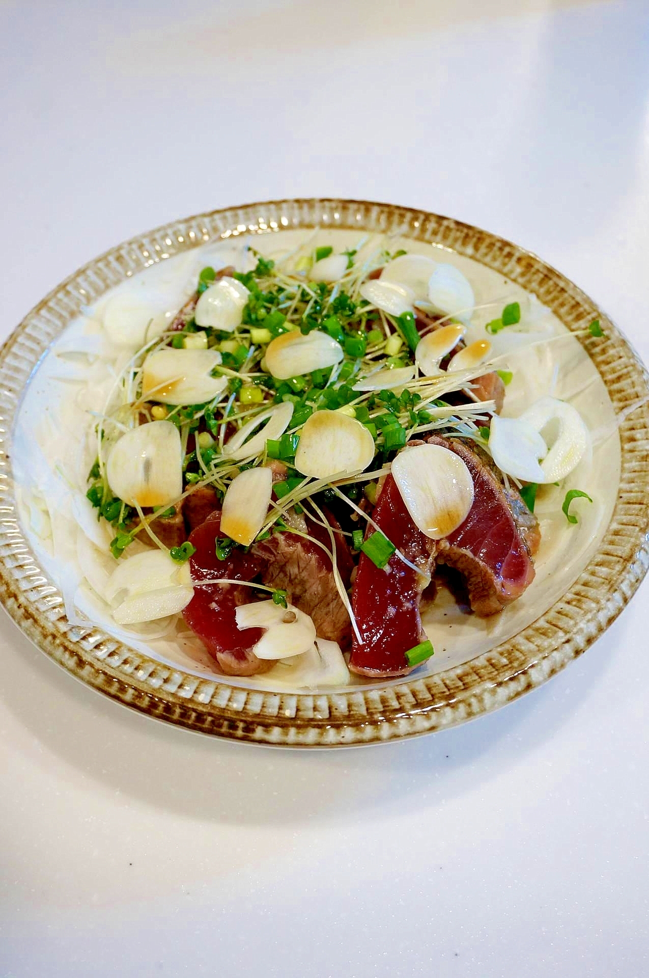 ご家庭で美味しく食べる方法 かつおのたたき レシピ 作り方 By Oppeke22 楽天レシピ ご家庭で美味しく食べる方法 かつおのたたき レシピ 作り方 By Oppeke22 楽天レシピ