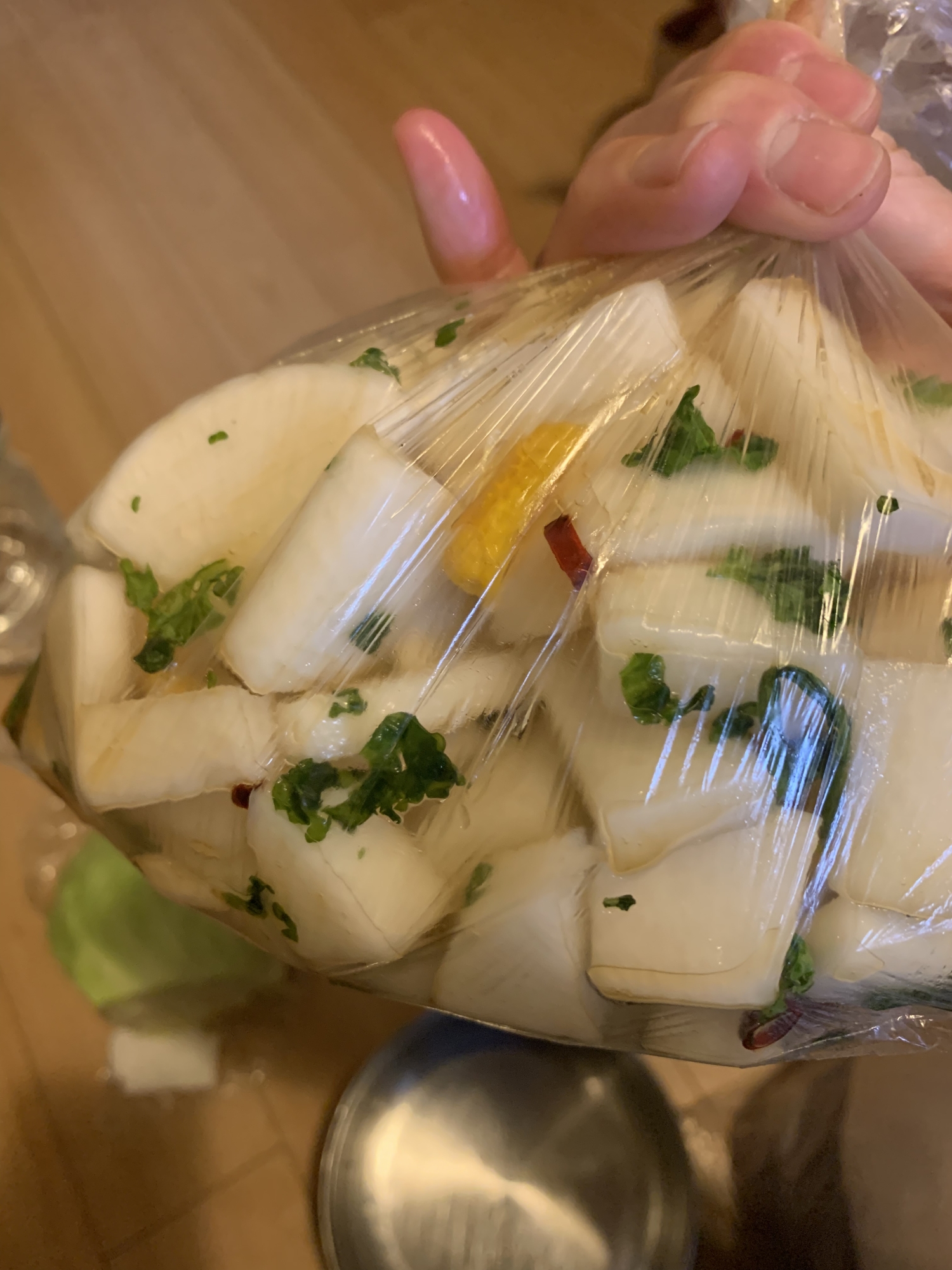 大根のパセリと柚子のさっぱり浅漬け