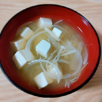 たまねぎ・えのき・木綿豆腐の冷やし味噌汁