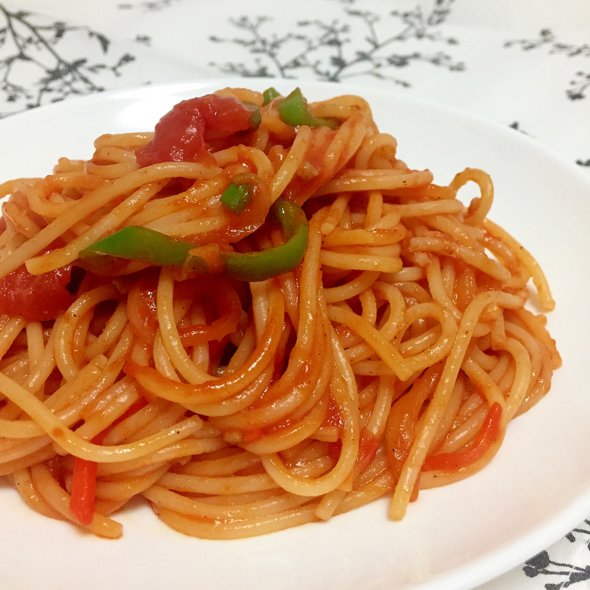 トマト缶とケチャップで味付け トマト パスタ ♪