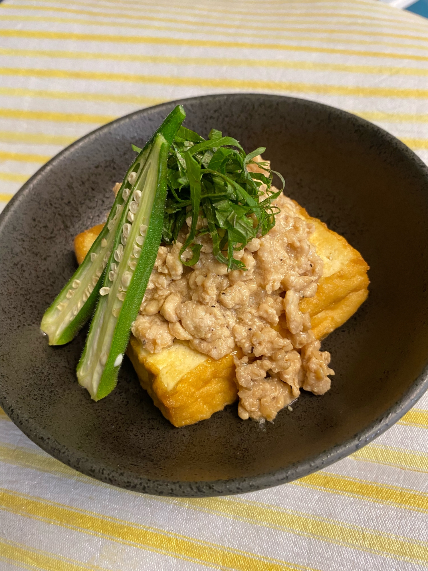 生姜ポン酢でさっぱり❣️厚揚げ豆腐の鶏ひき肉餡