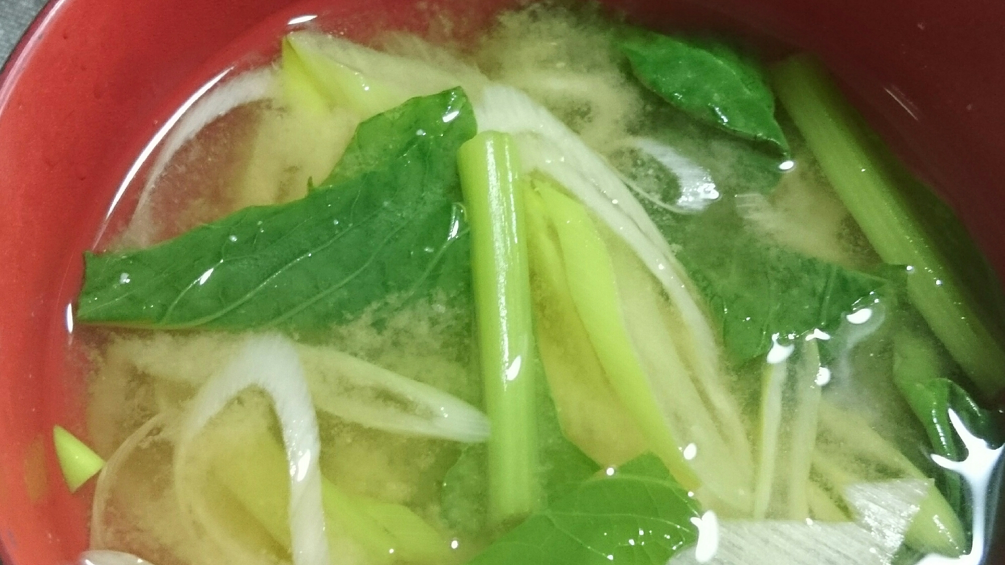ストウブDe〜小松菜とネギの味噌汁