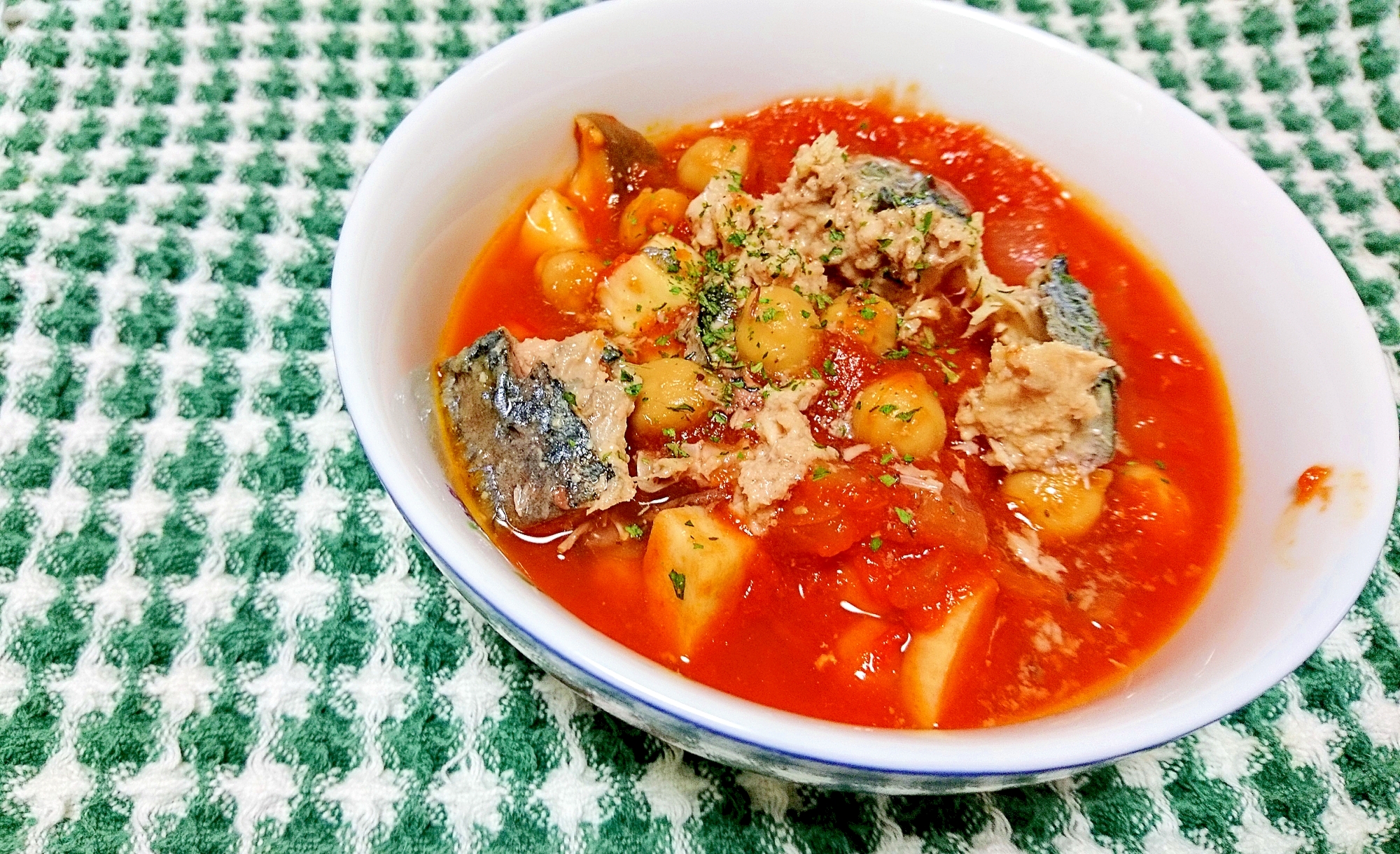 缶詰で簡単！鯖とひよこ豆のトマト煮