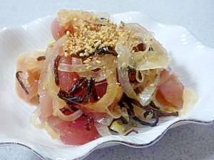 まぐろと新玉ねぎの塩昆布和え