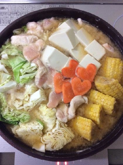 簡単手作り☆鶏肉とキャベツの味噌バター鍋