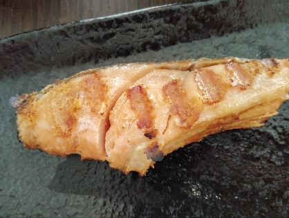 ホットプレートで鮭の塩焼き！魚焼き器を使わない！
