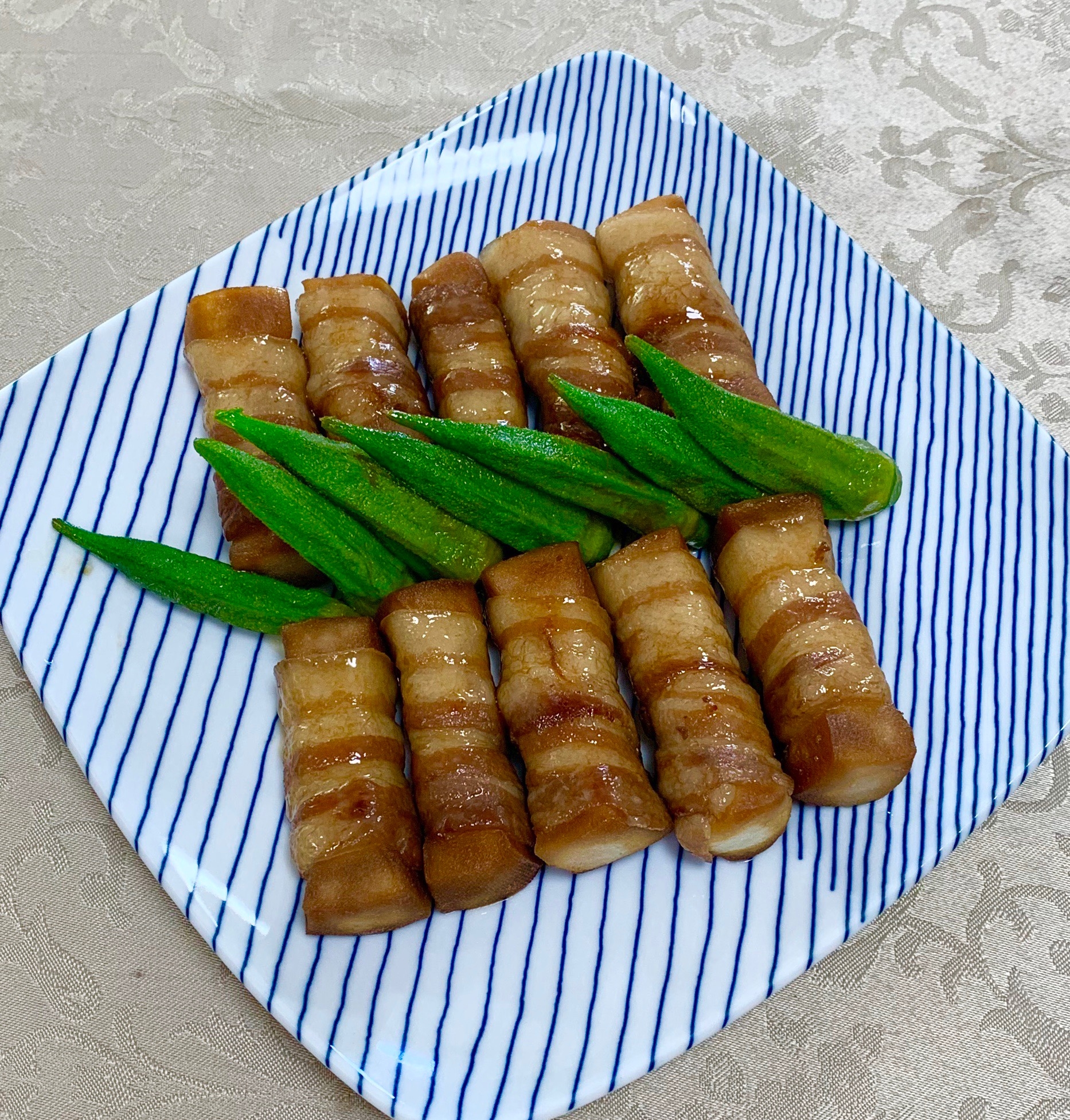 子供も大好き 肉巻高野豆腐の甘辛煮 レシピ 作り方 By みゆママ 楽天レシピ