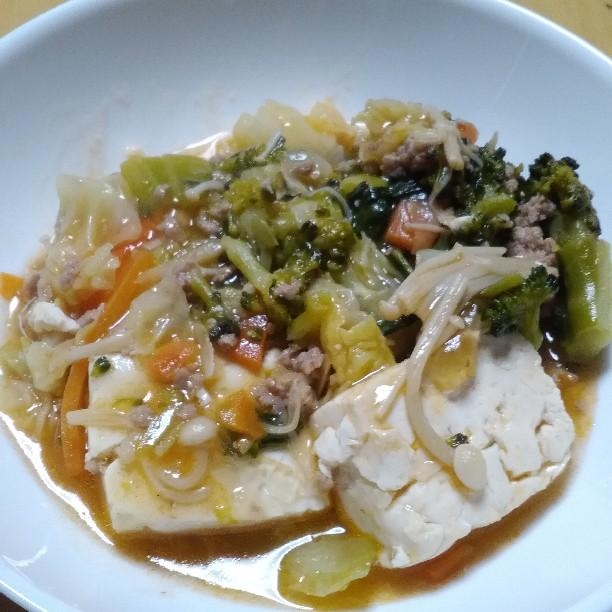 木綿豆腐とミンチと野菜のピリ辛中華炒め煮