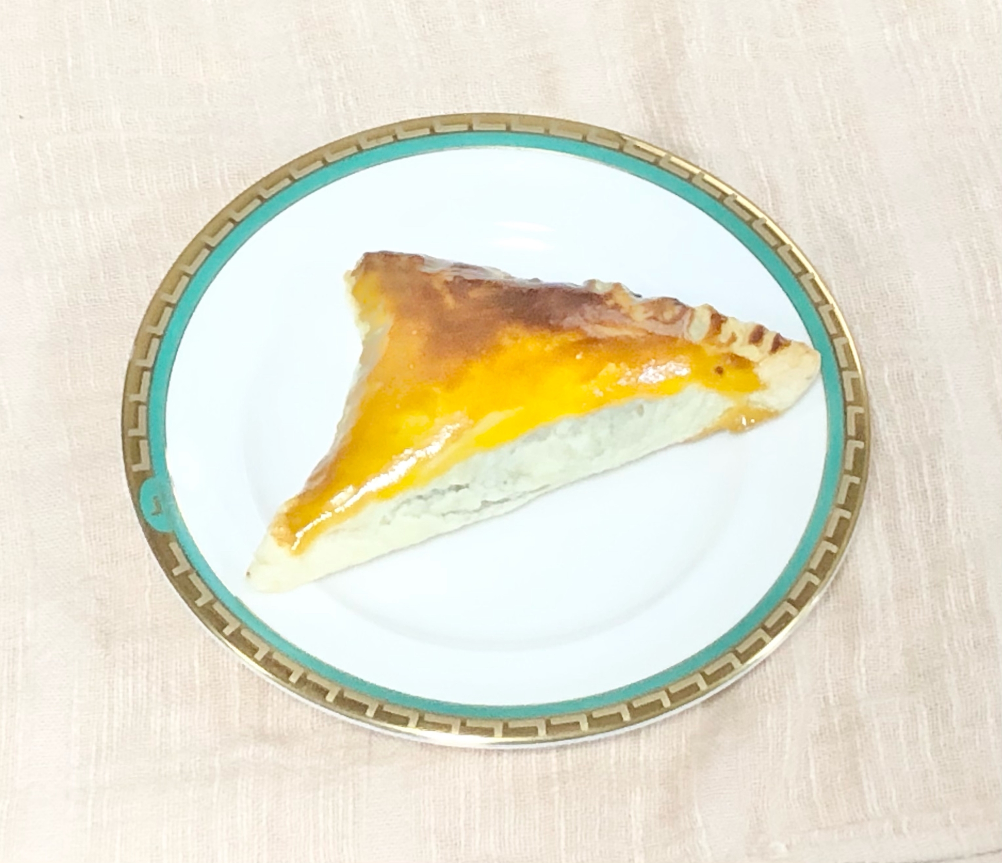 簡単⭐オレオ入り三角チョコパイ