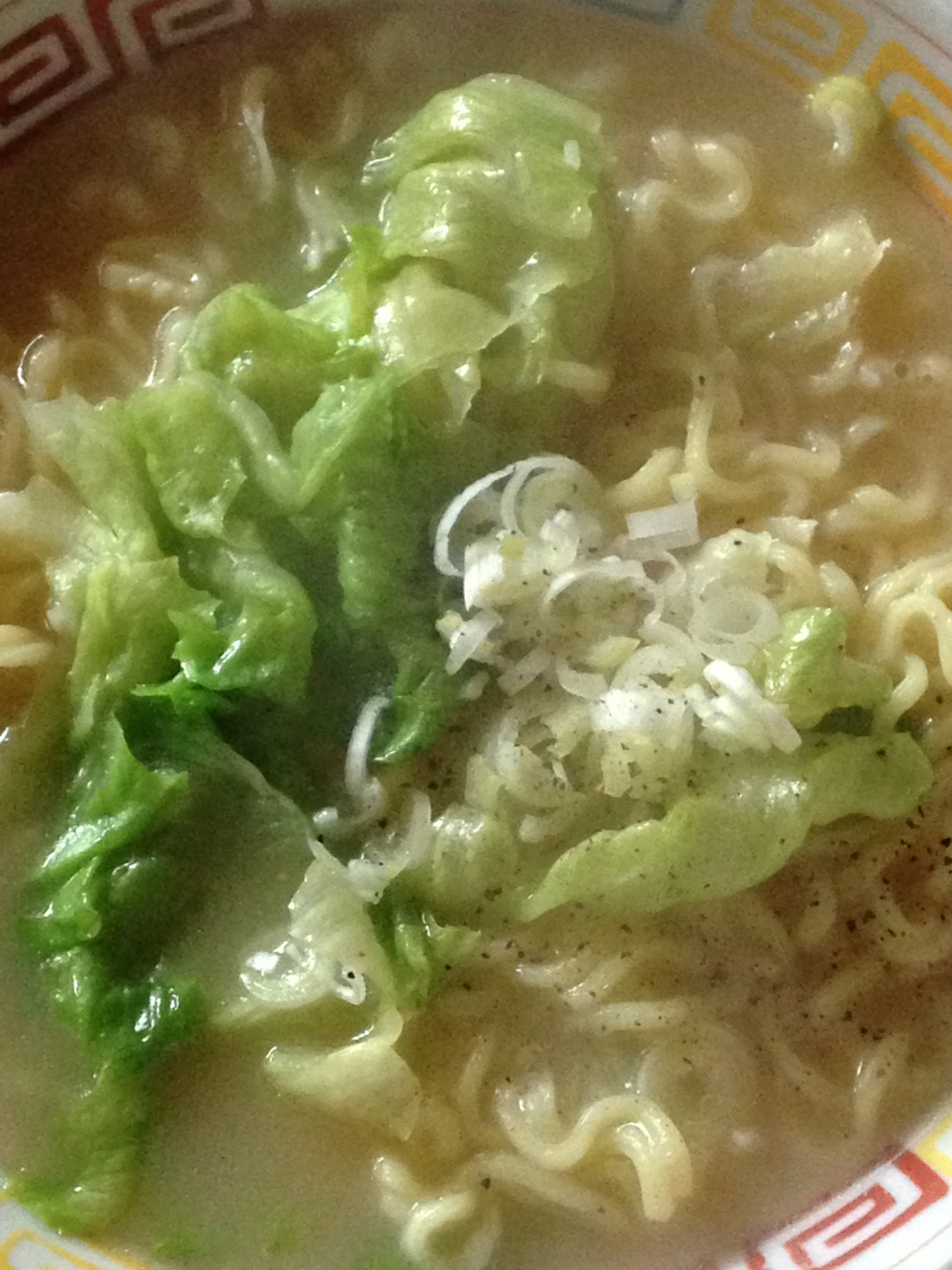 野菜ラーメン(レタス）