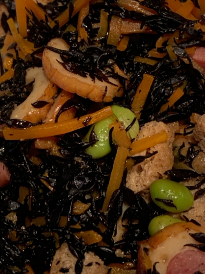 【夫婦のおつまみ】枝豆とちくわのひじきの煮物