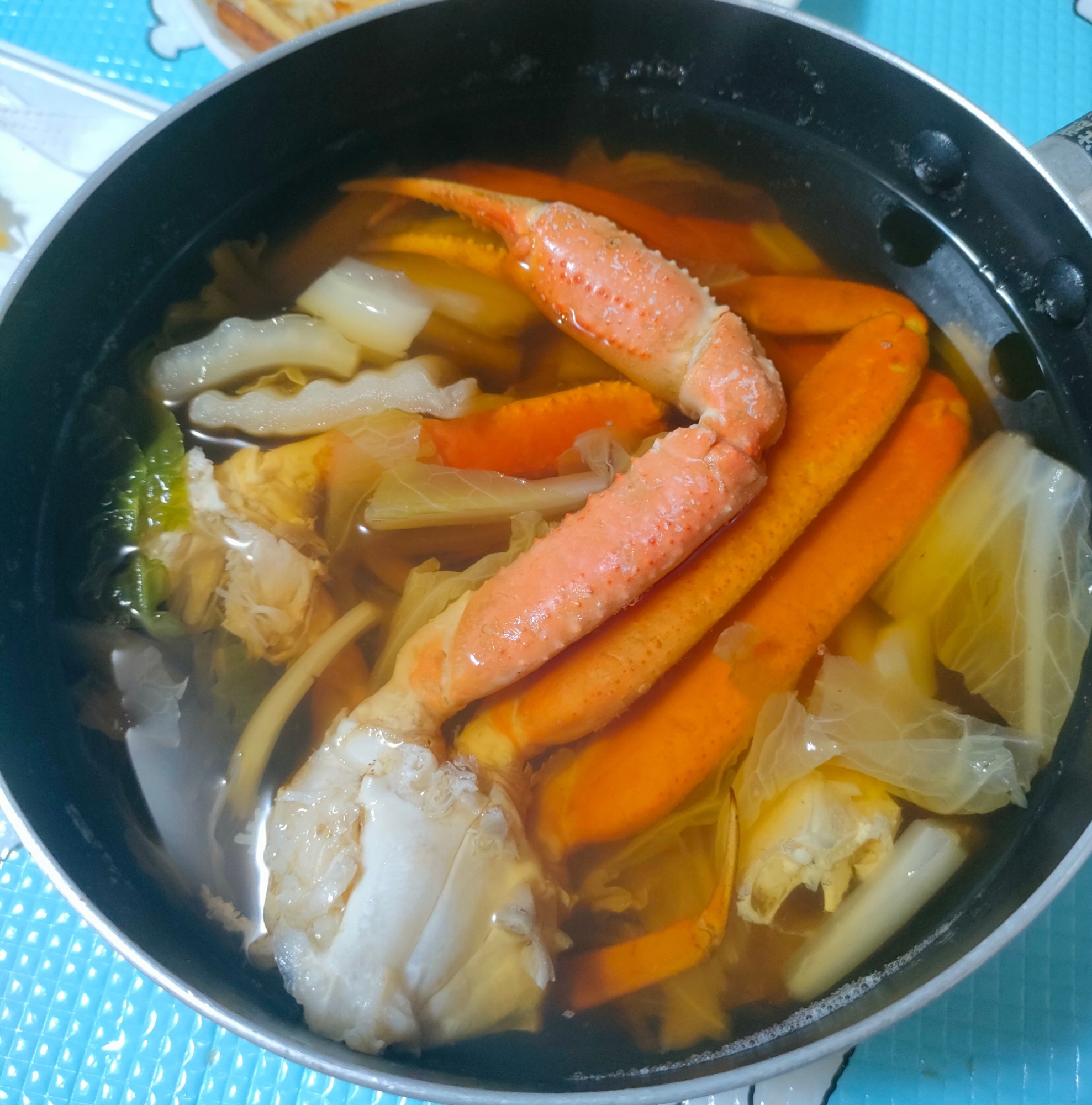 カニと白菜だけで…！！最強に美味しいカニ鍋
