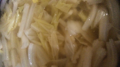 白菜の美味しさを味わう♡コンソメスープ