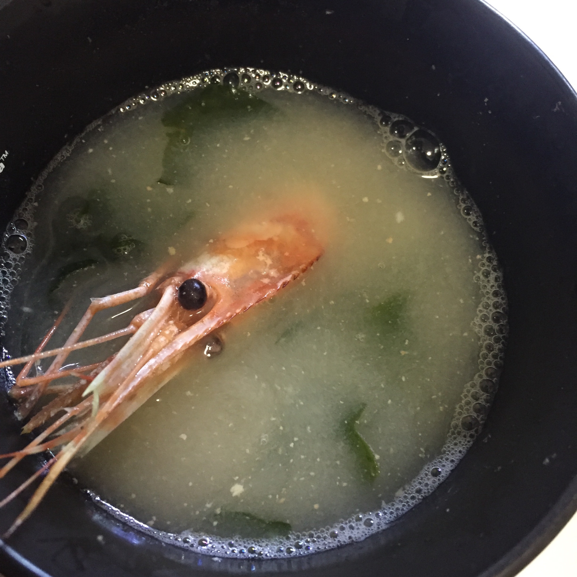 時短簡単夕飯レシピ！レンジで激ウマ海老のお味噌汁！