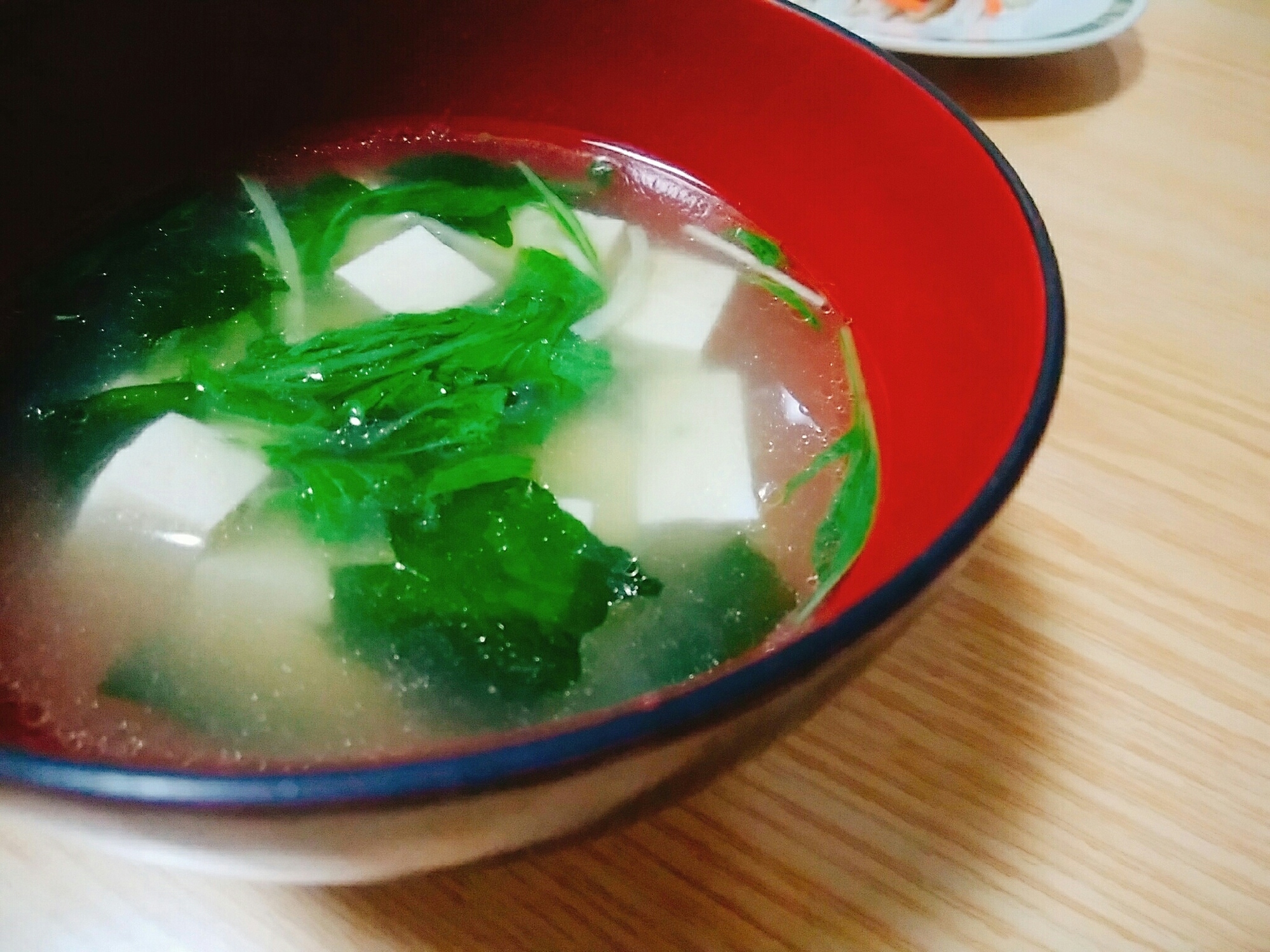 豆腐と水菜とわかめのスープ