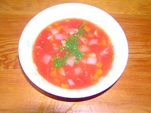 トマト缶を使ってミネストローネ