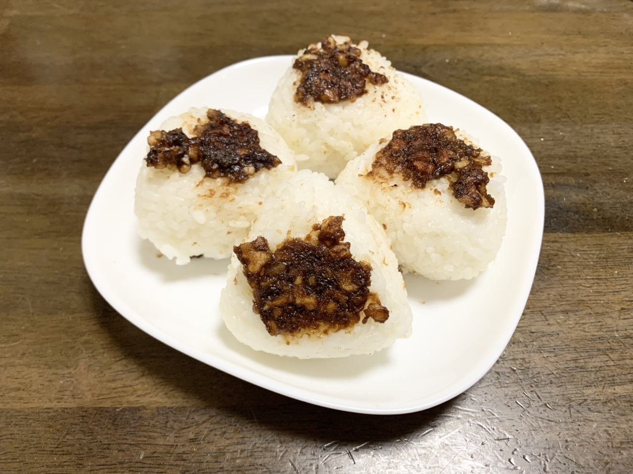 おにぎりレシピ　胡桃味噌の焼きおにぎり