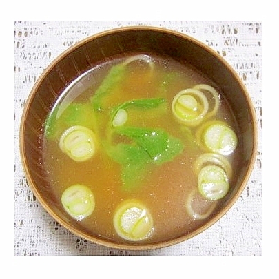 ラディッシュ葉とねぎの味噌汁