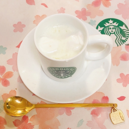 キンプリンさん♪カラフルマシュマロすごく可愛らしいです(´ ᴗ ` )♡白マシュマロはみえないので溶ける前にレンジを見張って止めました•ॢ◡-ॢ˂ᵒ͜͡ᵏᵎ⁾笑