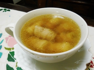 葱が美味しい葱巻コンソメスープ
