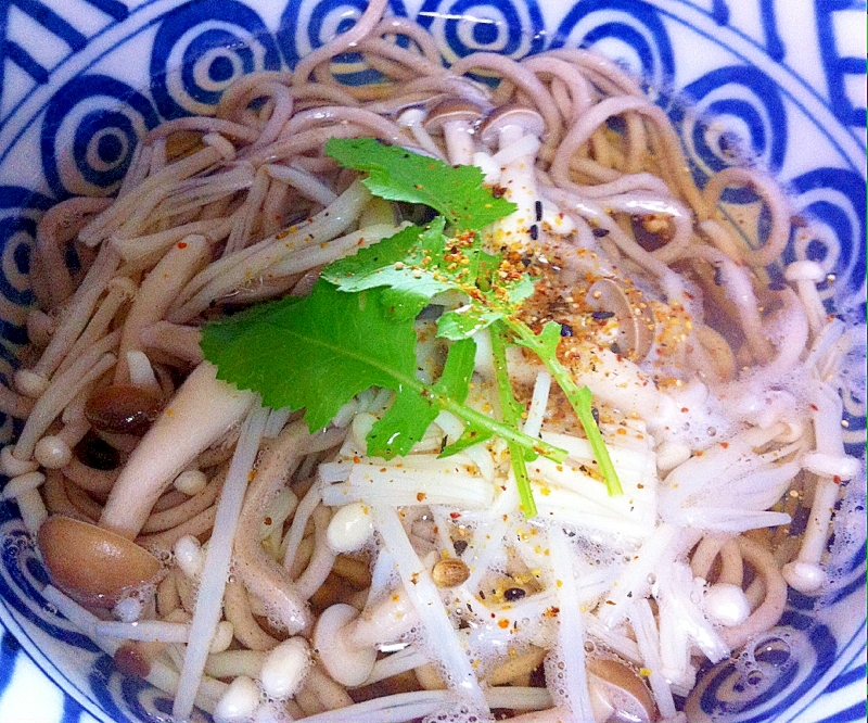 茸蕎麦  七味たっぷりめで