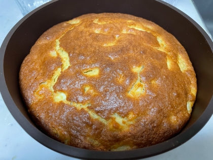 美味しかったです！家族にも好評でした。作り方もとても簡単で、お菓子作りが苦手な私にも上手にできました。丸い型しかなかったのですが、うまく焼き上がりました。