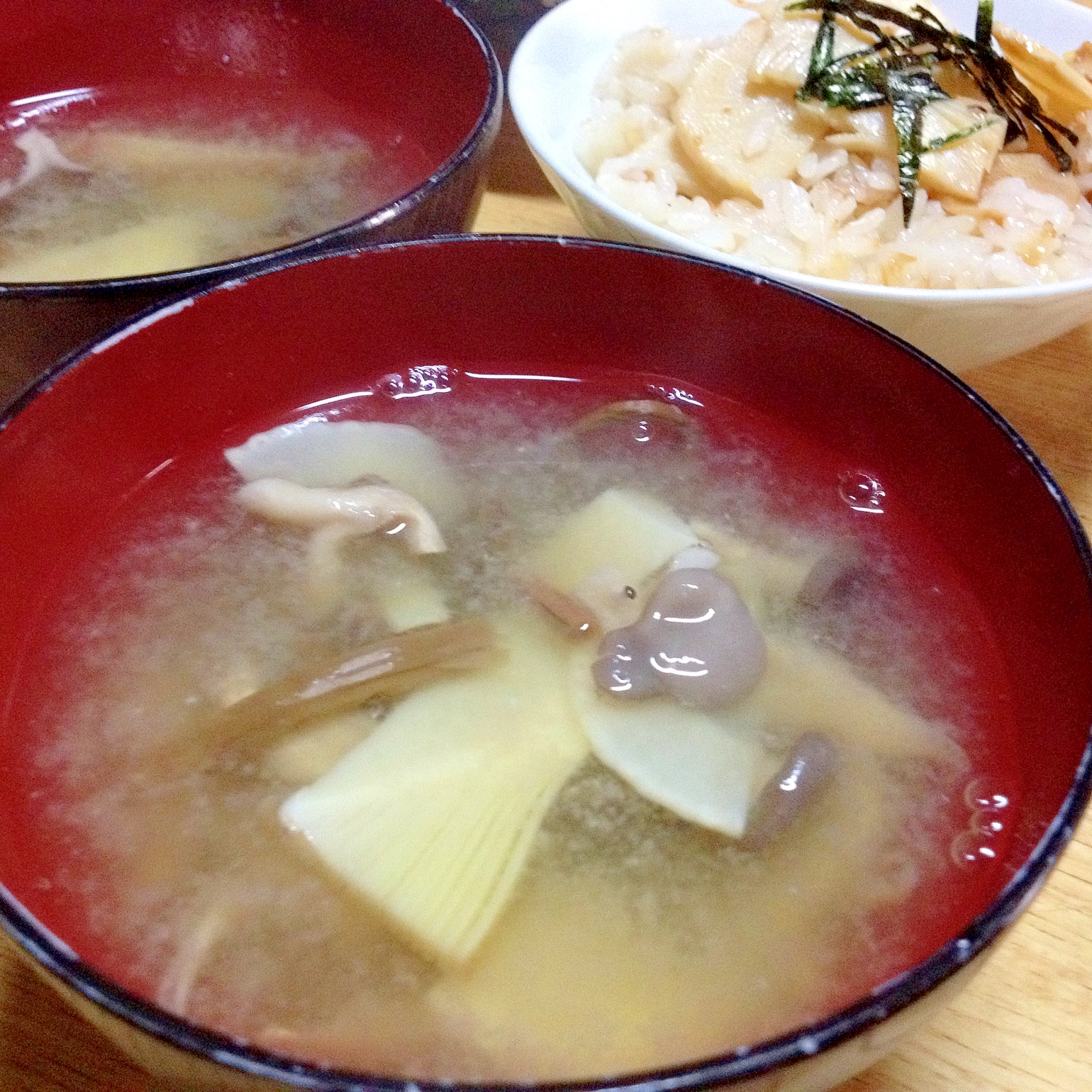 ゼンマイと筍と平茸の味噌汁