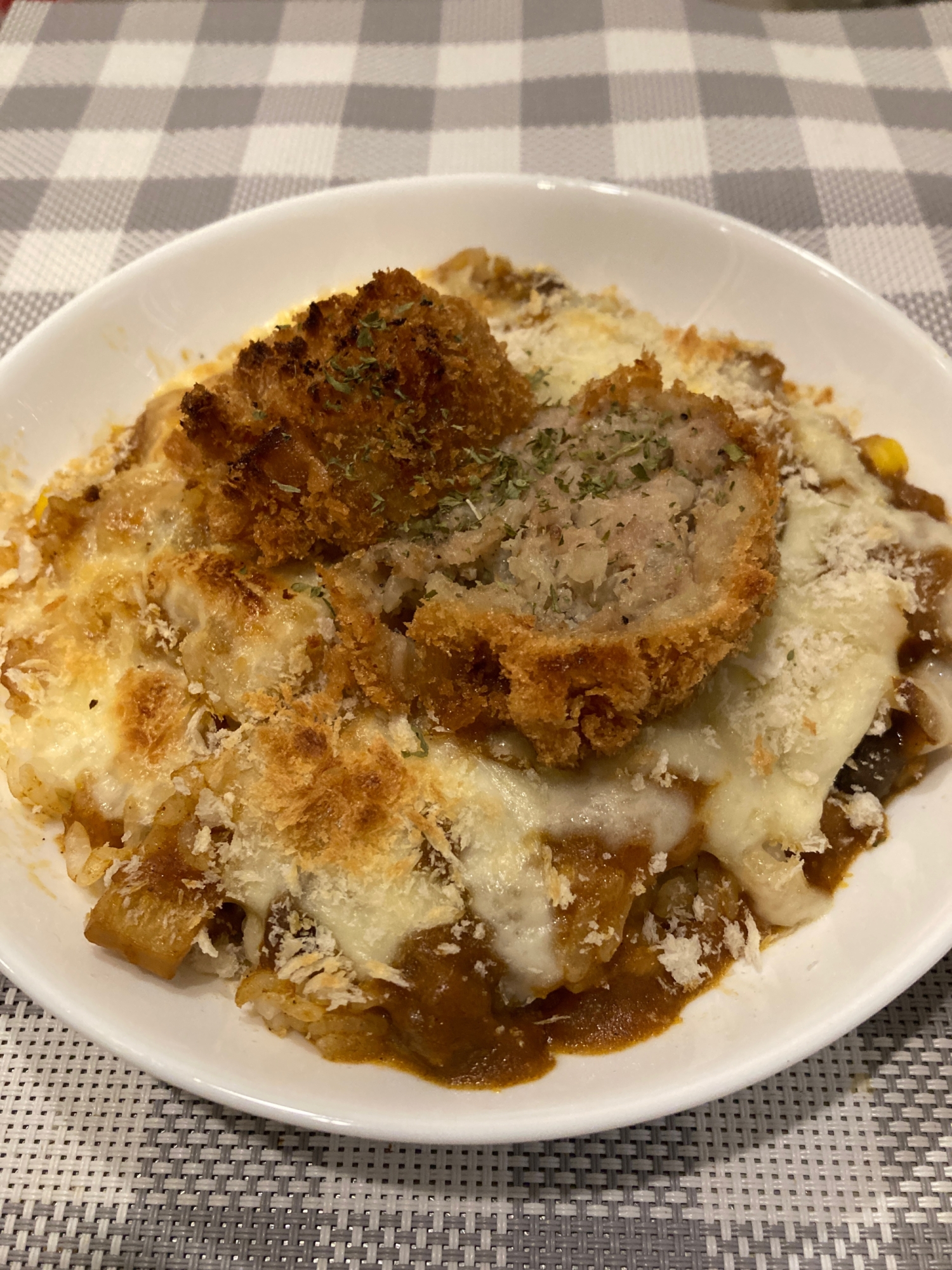 【赤ワインに合う】残ったカレーでメンチドリア♪