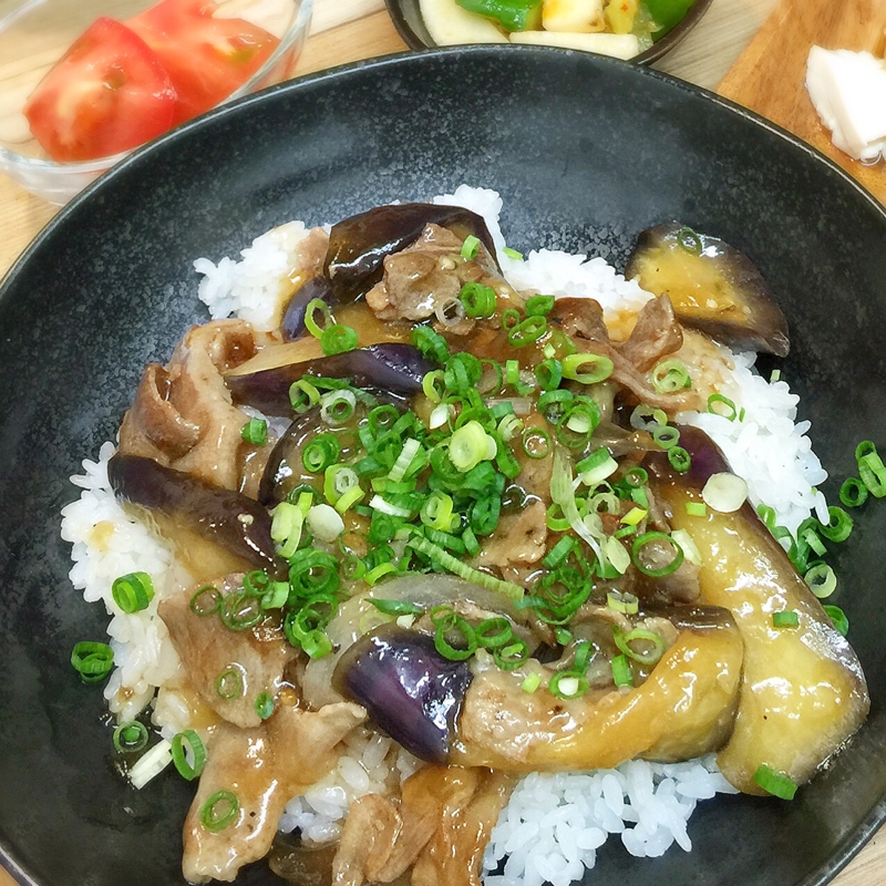 豚肉ととろとろ茄子の甘酢丼