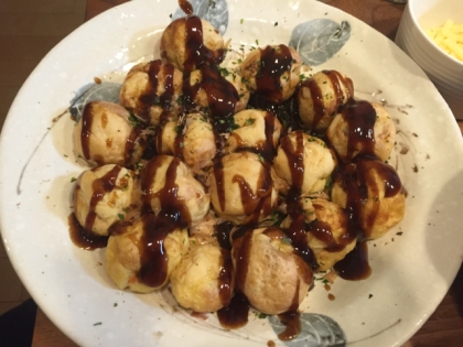 子どもの思いつきで、たこ焼きを作ることになったのですが、お好み焼き粉しかない！(；ﾟДﾟ)！
という状況だったので、とても助かりまして( ^ω^ )