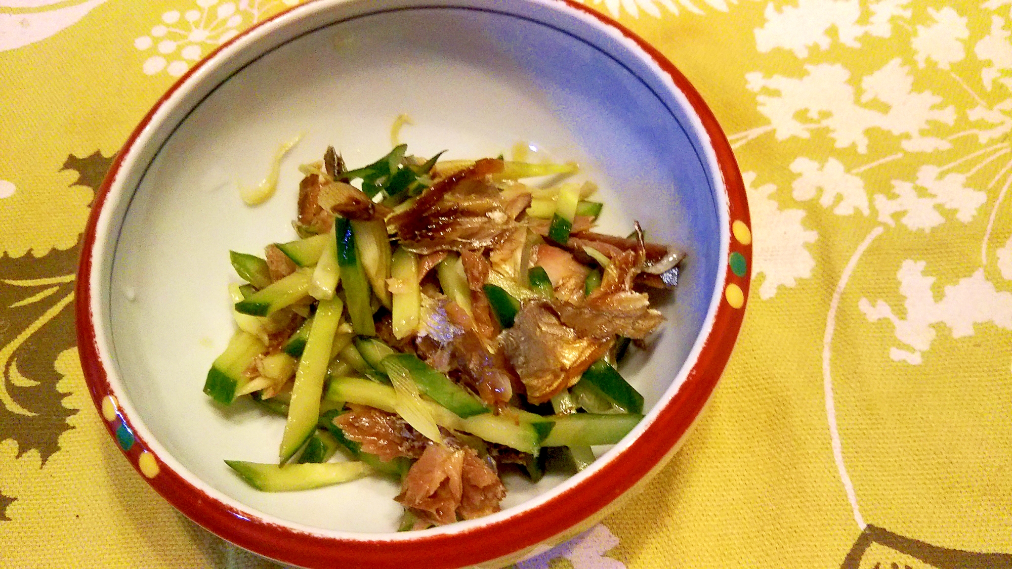 焼きさんまときゅうりの和え物