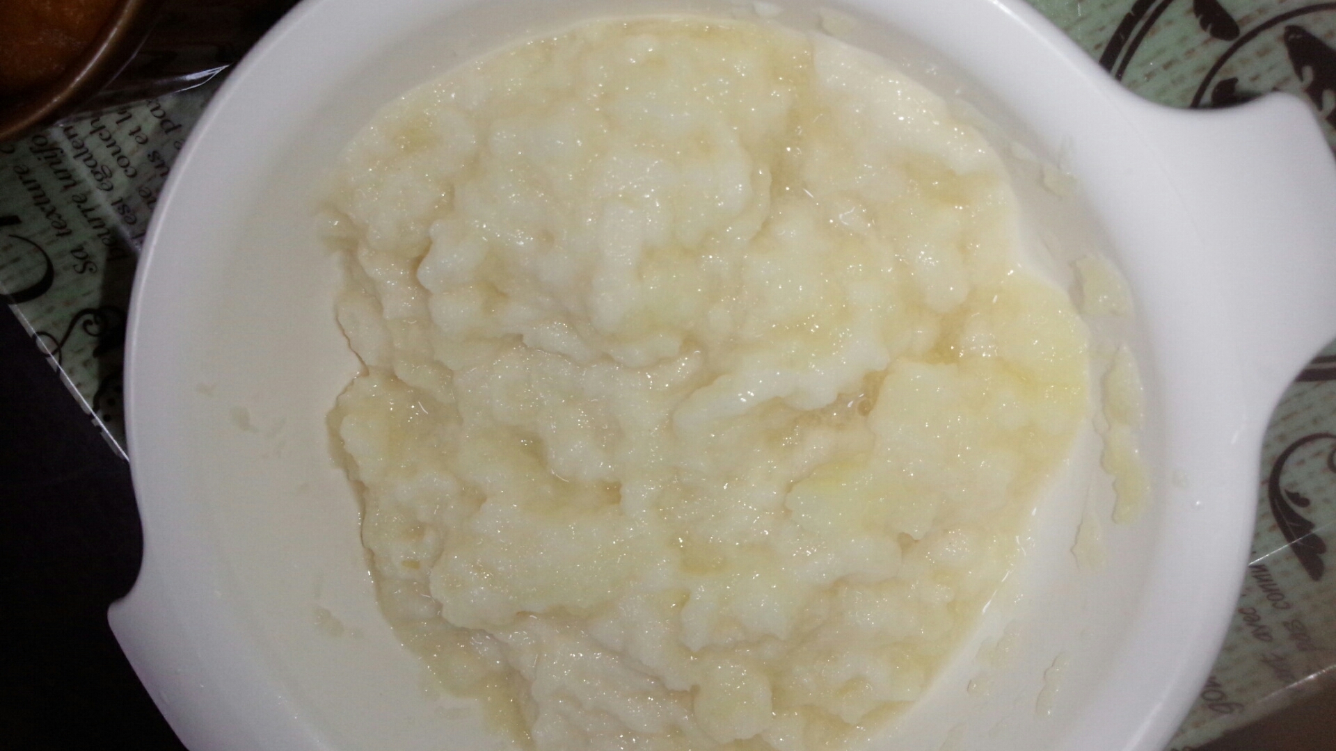【離乳食中期】豆乳りんごパン粥