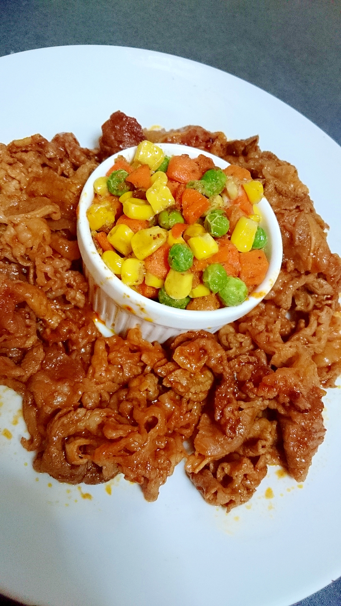 簡単美味しい☆牛肉のケチャマヨベジタブル炒め
