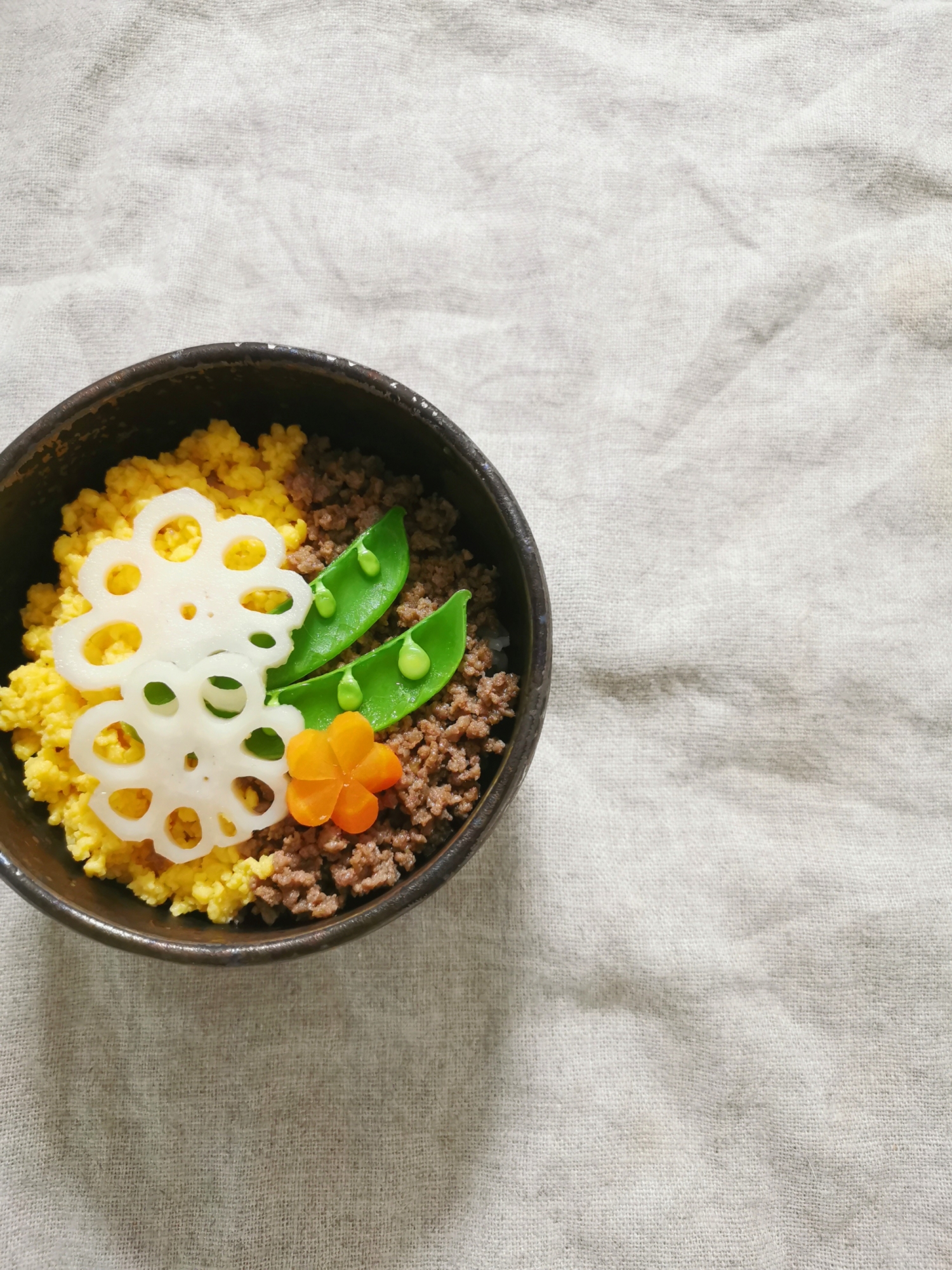 合い挽き肉でがっつり*そぼろ丼