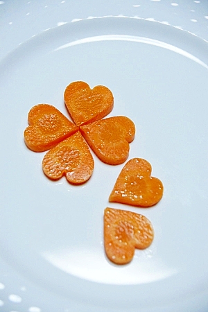 レンジで 運動会 お弁当にも ハートの人参グラッセ レシピ 作り方 By ホヌ Honu 楽天レシピ レンジで 運動会 お弁当にも ハートの人参グラッセ レシピ 作り方 By ホヌ Honu 楽天レシピ