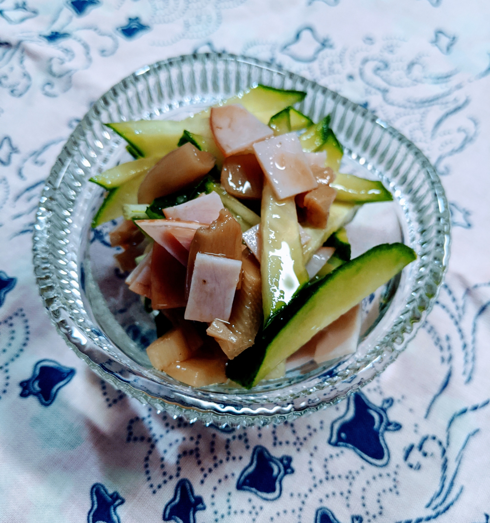 きゅうりとメンマの中華風なサラダ