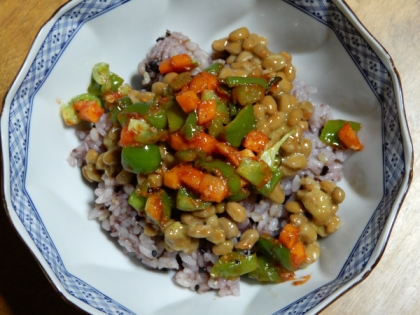 ナポリタン風納豆丼