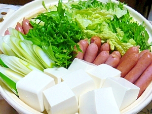 子供も喜ぶウインナーいっぱいの“湯豆腐”
