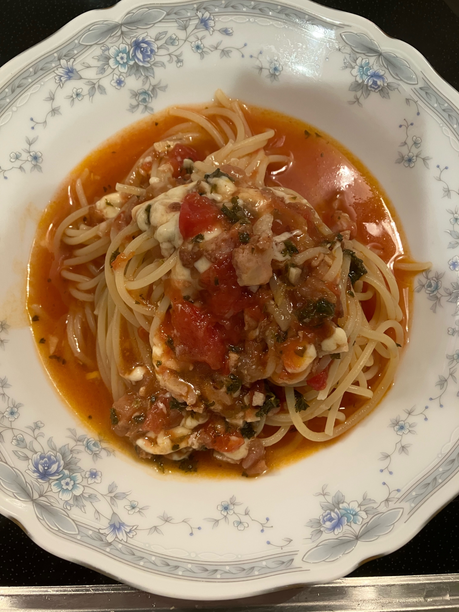 超簡単でめちゃ美味い！梅とトマトのスープパスタ
